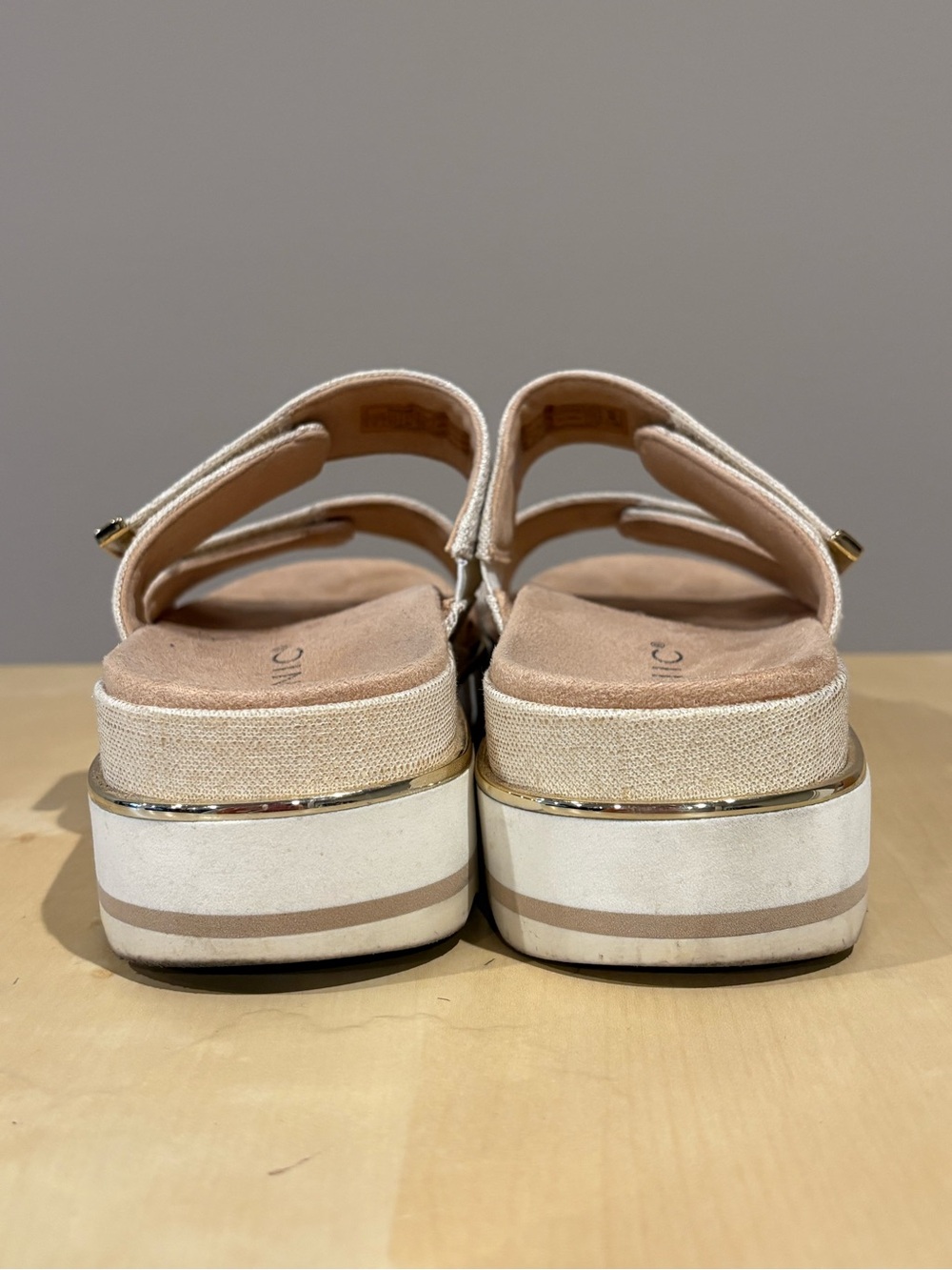 Vionic Brandie Platform Sandals/Marshmellow Metallic Linen Size 9 - Picture 4 of 8